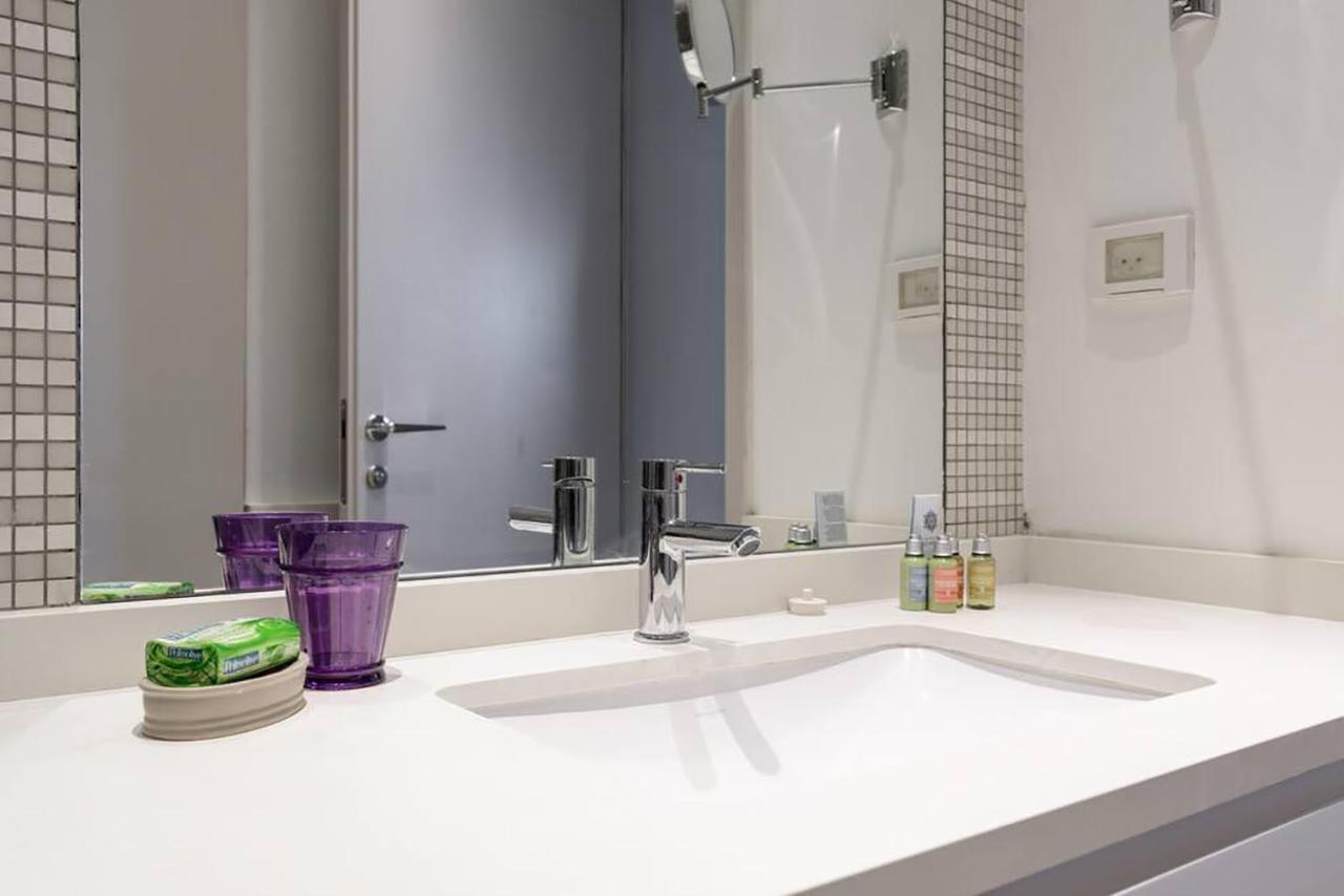 Italian Design In Rotchild /habima * Tel Aviv